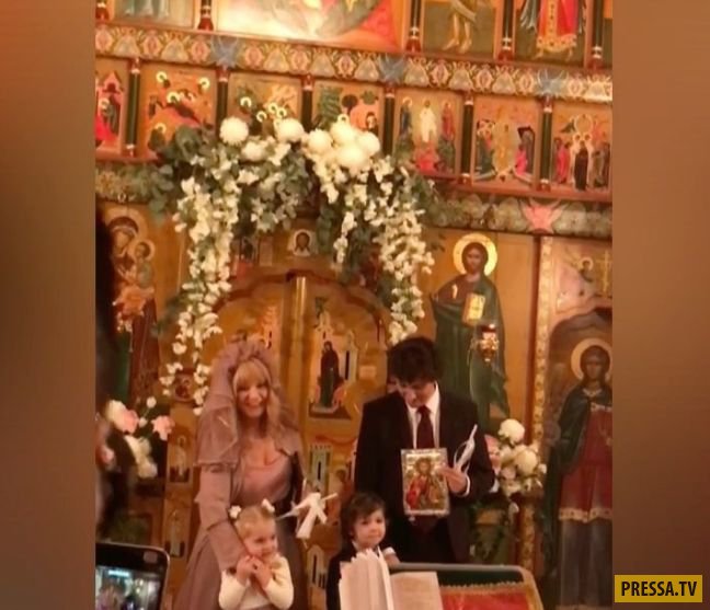 Алла Пугачева и Максим Галкин обвенчались в подмосковной церкви (7 фото + видео)