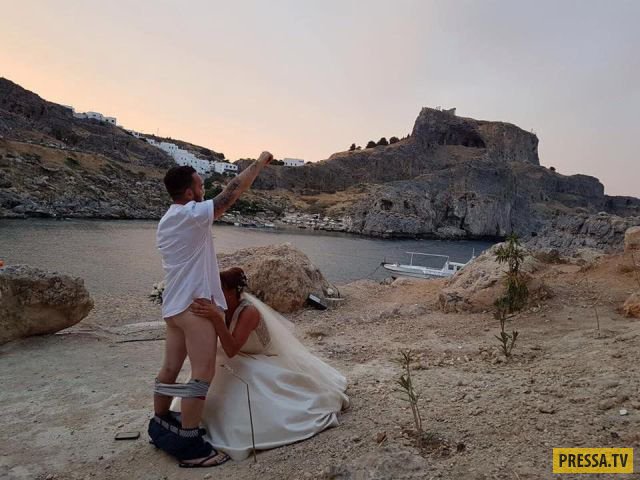 Из-за этого фото иностранцам запретили венчаться на Родосе (1 фото)
