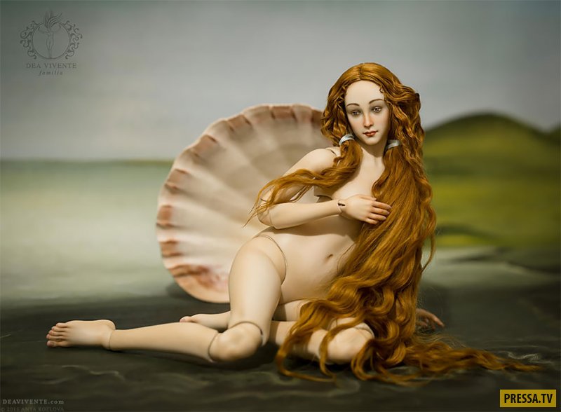 Русский художник превратил «Рождение Венеры» в японскую куклу (12 фото)
