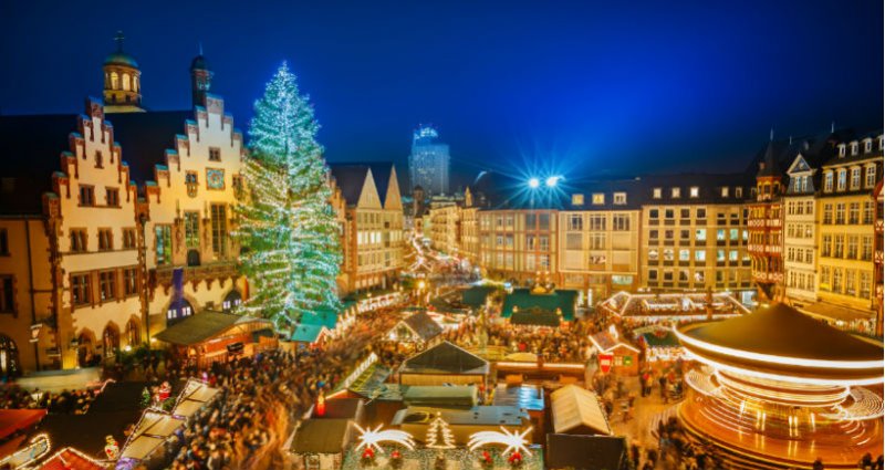 Самые красивые рождественские елки на площадях европейских городов (14 фото)