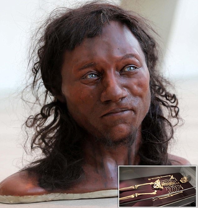 Тесты ДНК показали: первый древний британец был темнокожим, с вьющимися волосами и голубыми глазами