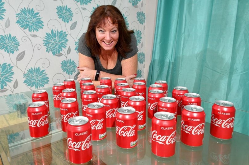 Женщина выпивала 30 банок кока-колы ежедневно в течение 20 лет