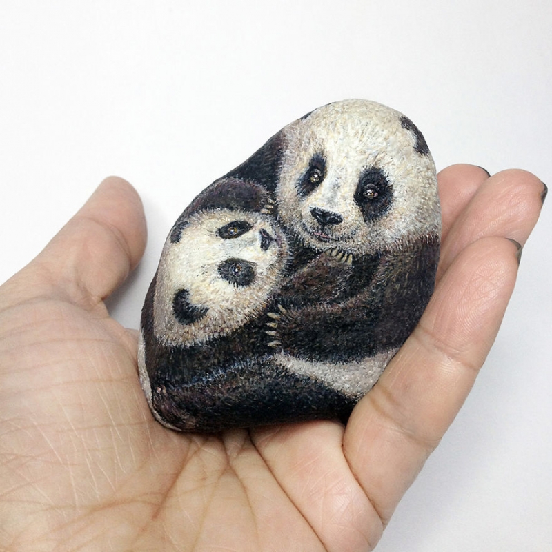 Необычное искусство:  3Д- миниатюры животных на камнях