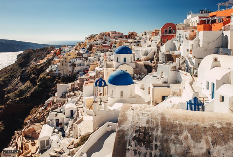 Самое известное место в Греции - сказочный остров Санторини