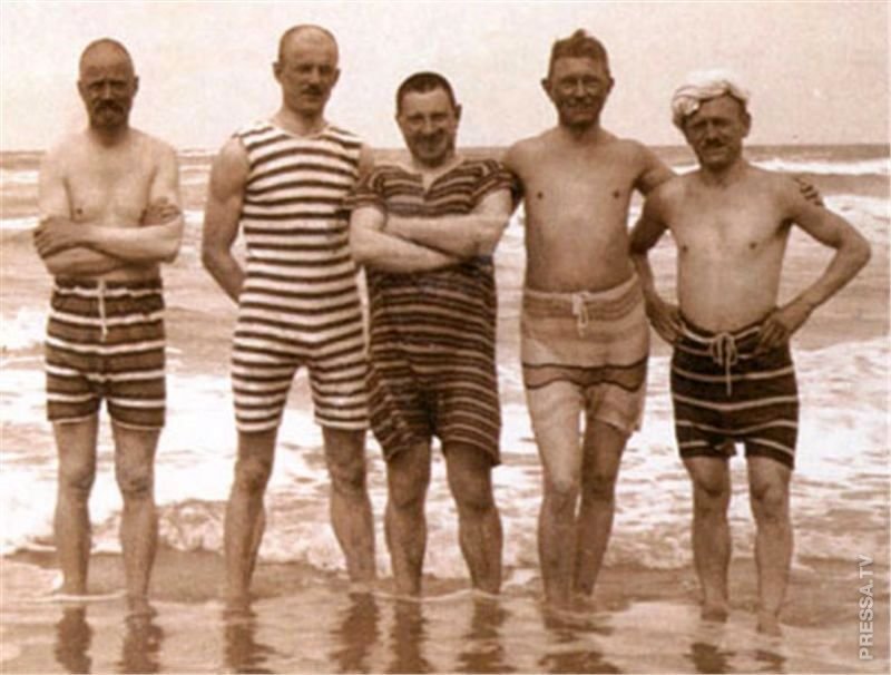 Любимые полосатые купальники мужчин начала 20 века