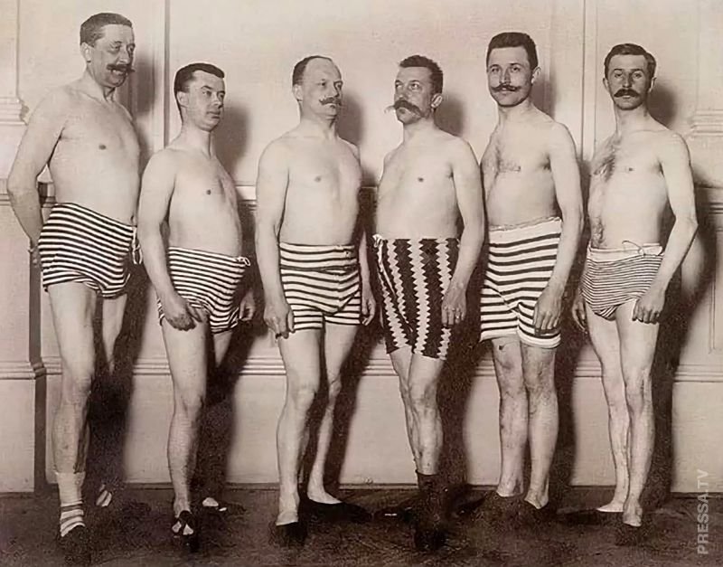 Любимые полосатые купальники мужчин начала 20 века