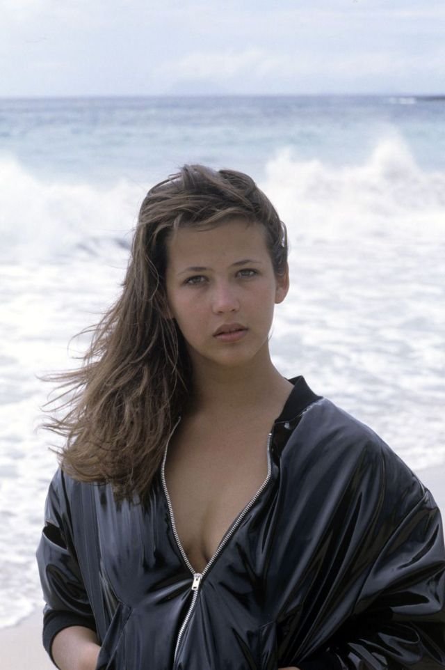 Гламурные фотографии молодой Софи Марсо в 1980-х