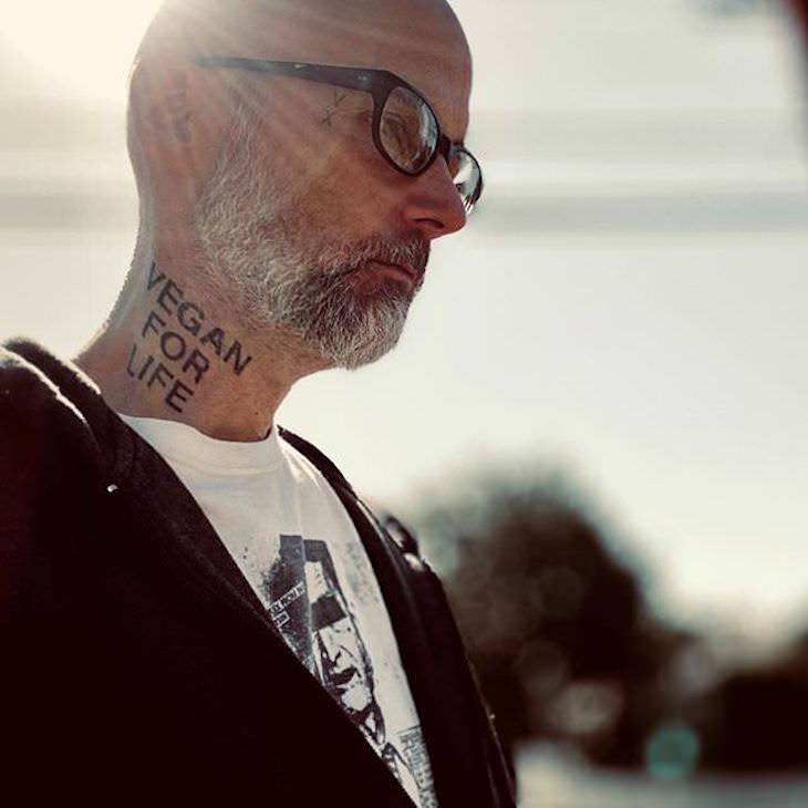Moby сделал 12 огромных татуировок