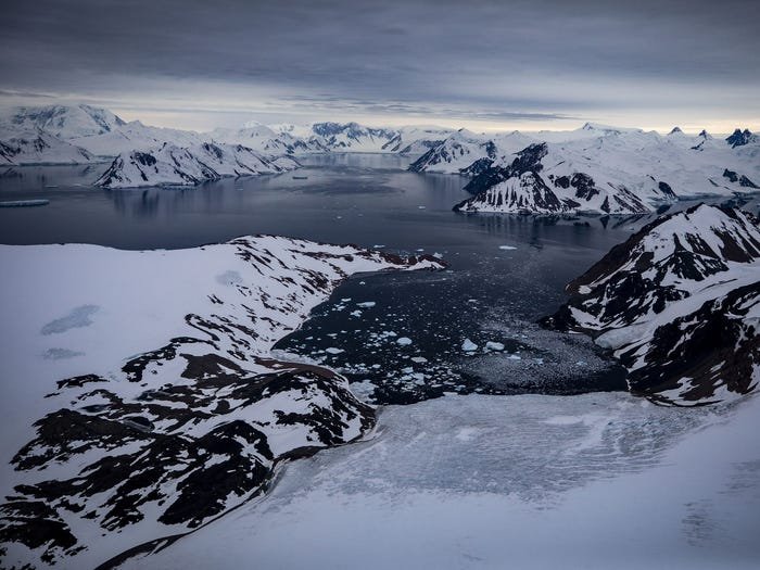 Из-за таяния ледников у берегов Антарктиды обнаружили неизвестный остров