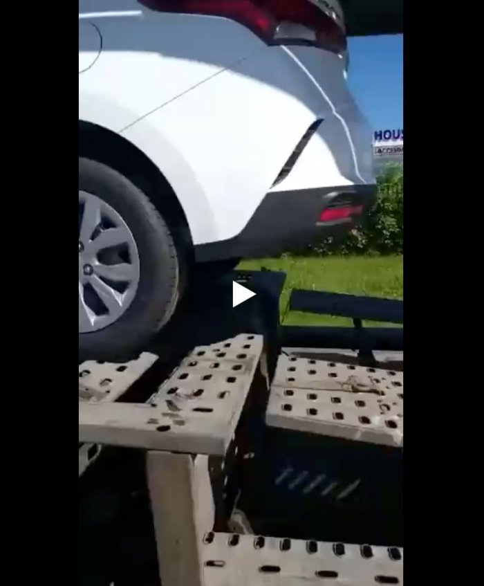 Ты не уедешь!