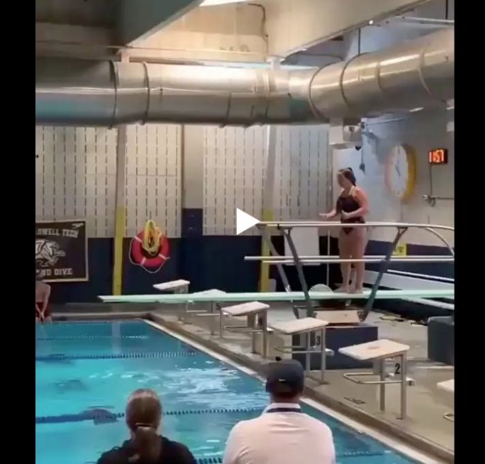 Эпичный прыжок в воду на соревнованиях