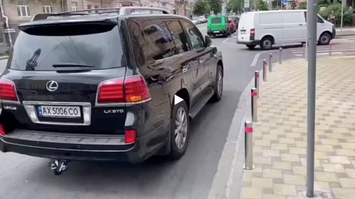 Кандидат в мэры Киева пересел с Лексуса на велосипед и снимает видеоролики для предвыборной кампании