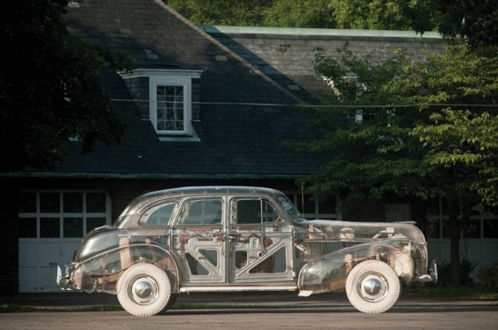 Pontiac Ghost Car (1939) - первый полностью прозрачный автомобиль, изготовленный в Америке
