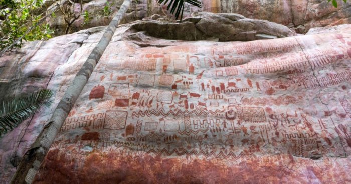 В Колумбии обнаружена наскальная живопись, возрастом 12 500 лет