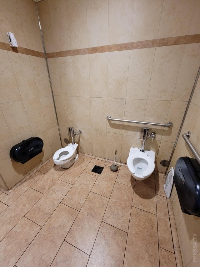 Удобные новшества в общественных туалетах