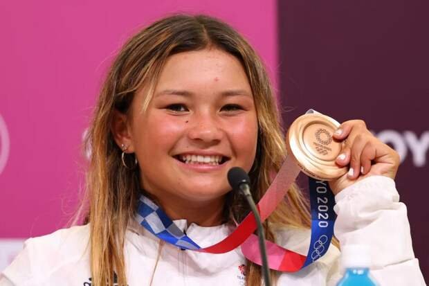 13-летняя скейтбордистка Скай Браун завоевала бронзовую медаль в Токио