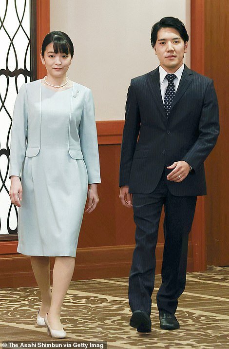 Принцесса Мако вышла замуж за простолюдина и перестала быть членом императорской семьи Японии