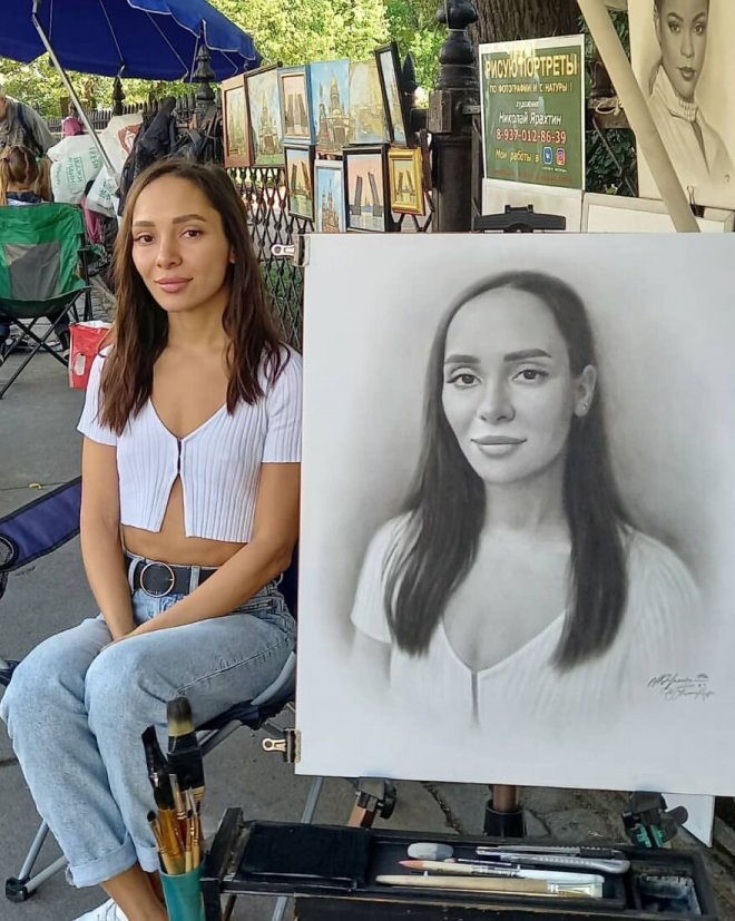 Российский уличный художник Николай Ярахтин рисует реалистичные портреты за час