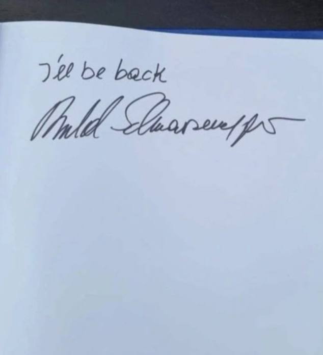 Арнольд Шварценеггер написал «I'll be back» в книге музея Освенцима